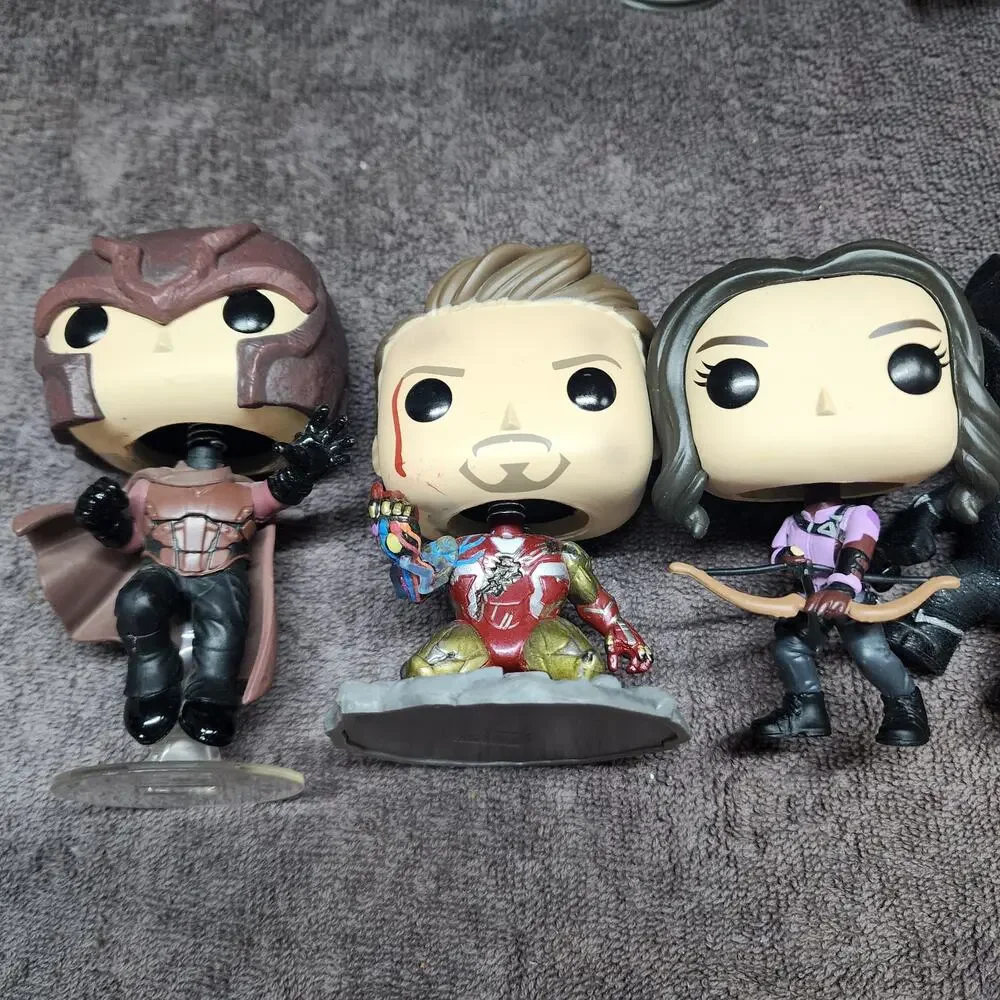 Lot of 11 Funko Pops Marvel Characters loose b39